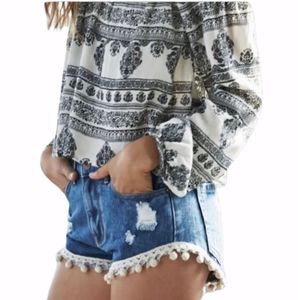 Bullhead Boho Pompom Tassel Fringe High Rise Distressed Denim Festival Shorts 7